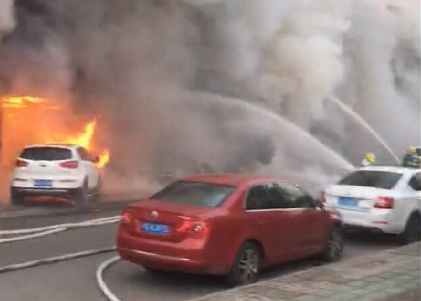 乳房红肿热痛的症状有哪些呢-xc体育(图1) xc体育